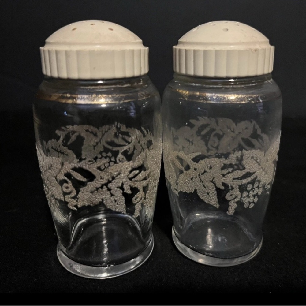 Embossed Grape Vines And Grapes Glass Salt and Pepper Shakers Vintage